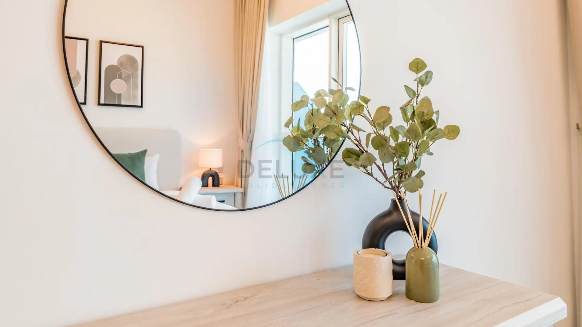 Near Dubai Miracle Garden 1Br With Private Balcony, Orchid Residence, Al Barsha South By Deluxe Holiday Homes アパート